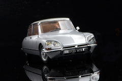 1/24 Ebbro #09 Citroen DS21