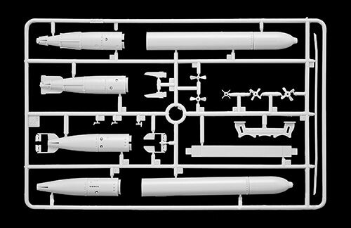 1/35 Italeri #5609 German Midget Submarine U-Boot 